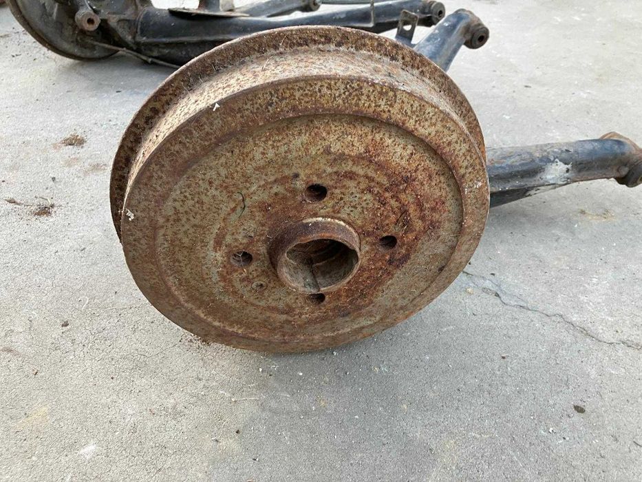 BMW E30 wahacz tylny lewy prawy wahacze tylne bębny Komplet