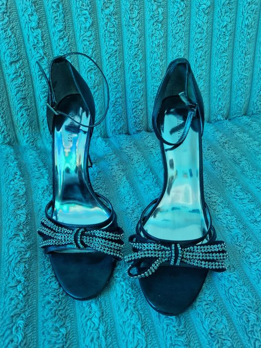 Nine West szpilki czarne sandały 10 z kokardkami kryształki  41