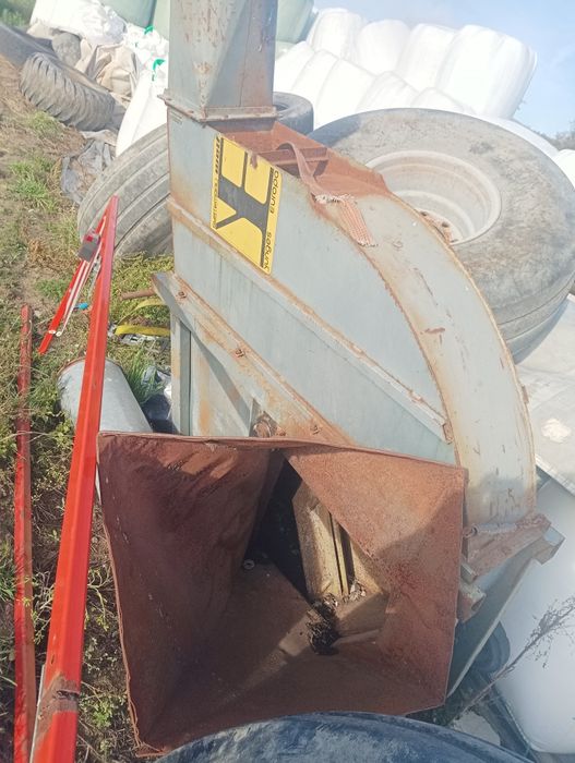 Mieszalnik śrutownik bijakowy walcowy dmuchawa do ziarna wom kukurydzy