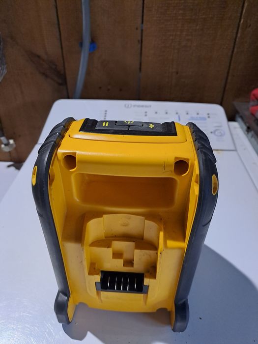 Głośnik bluetooth dewalt