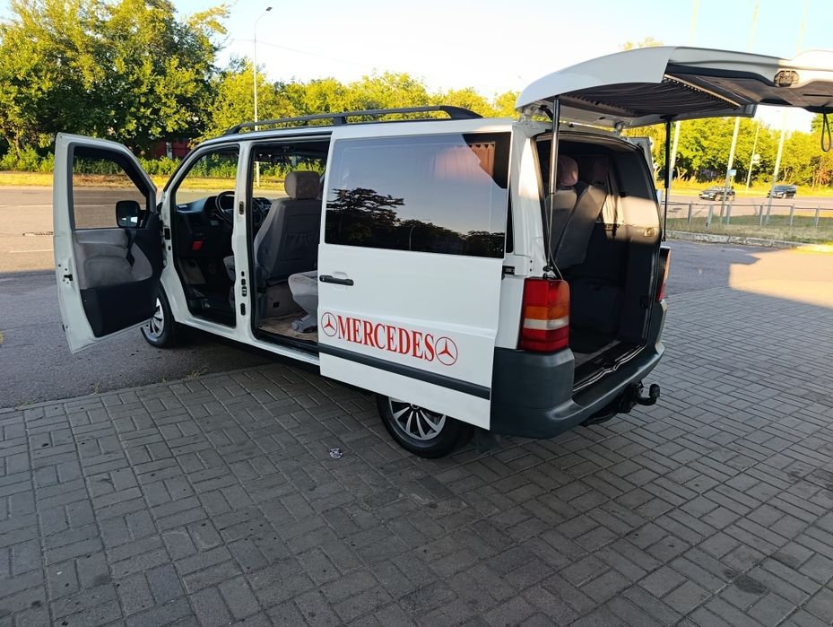 Продам Mercedes Vito пасажир 2.2 дизель.