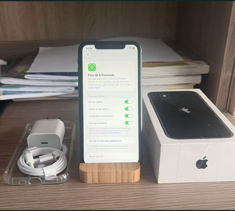 Iphone 11 64gb 100 kondycji bateri plus gratisy