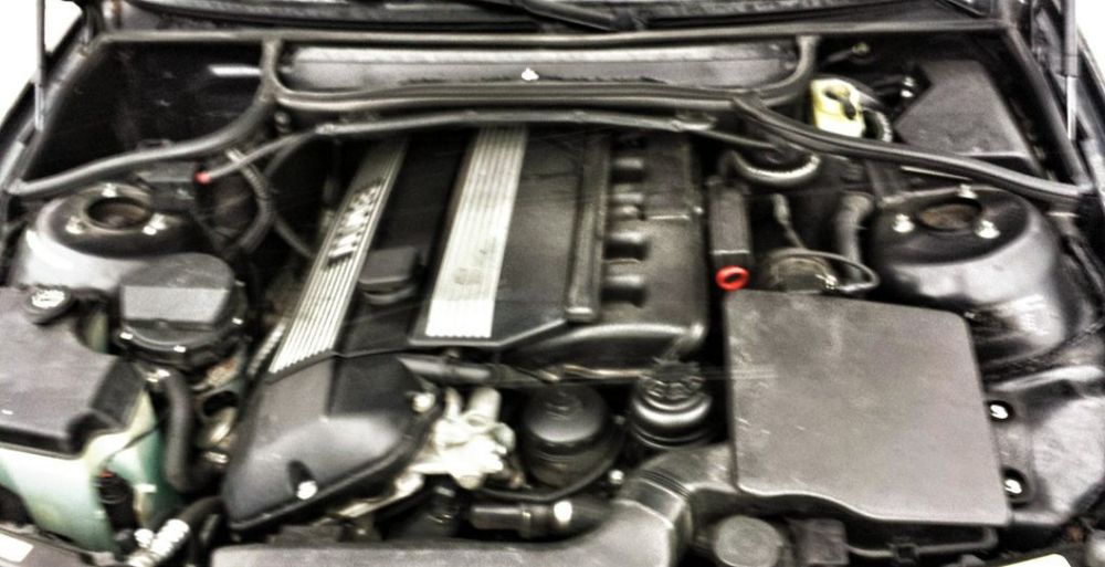 BMW E46 330i só para peças