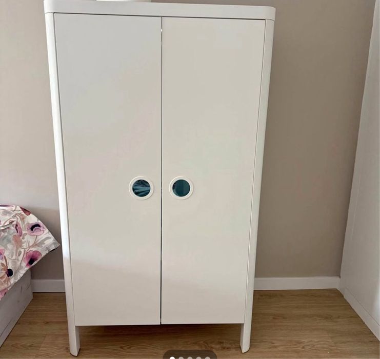 Móveis IKEA Branco (Cómoda MALM e Roupeiro SMÅSTAD)