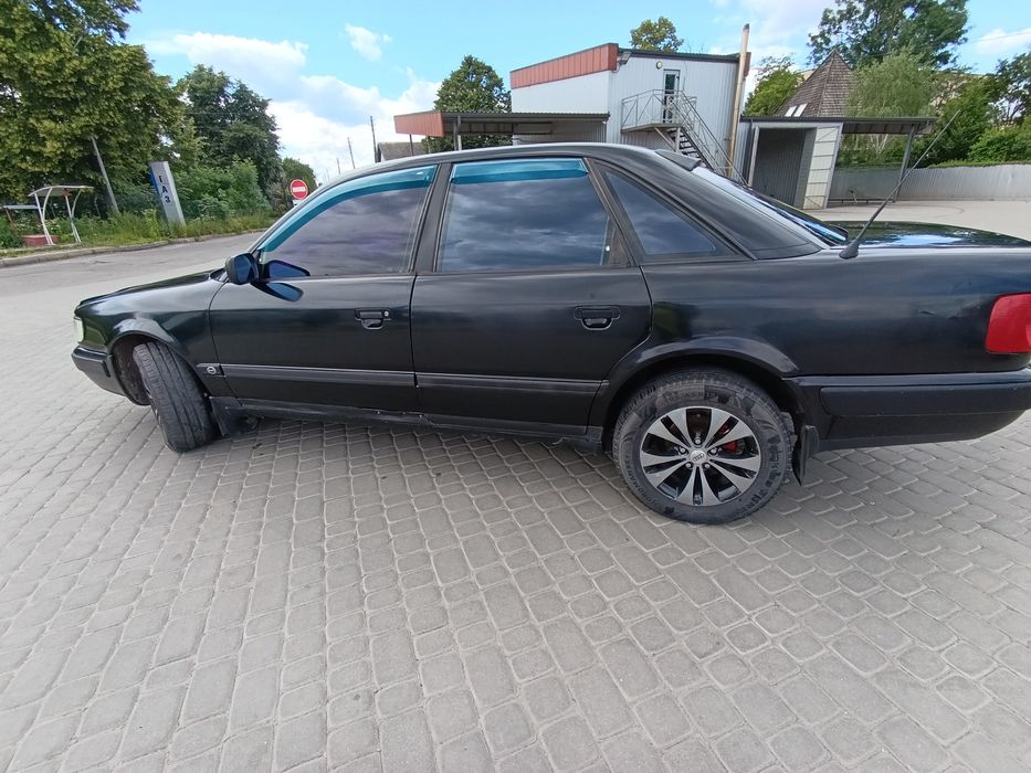 Продам Ауді 100 С4
