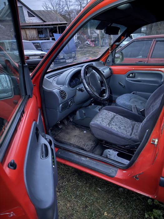 Рено кенго 2000року