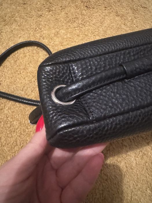 Mała torebka crossbody DKNY stan bdb