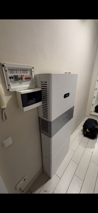 Монтаж інвертора, підключення, встановлення.