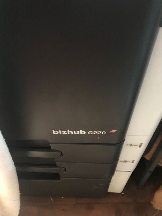 Impressora Multifunções A3 Laser Konica Minolta BizhubC220 PARA PEÇAS
