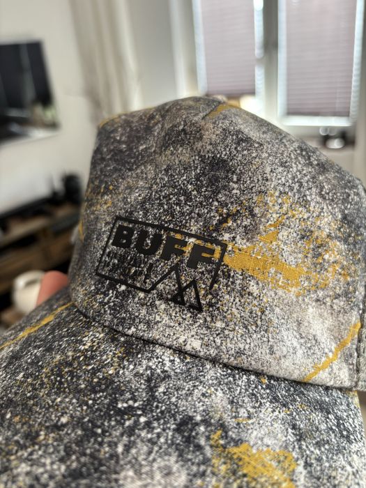 Czapka z daszkiem Buff