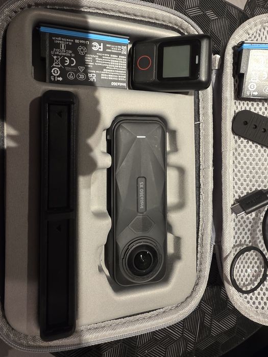 Kamera Insta 360 X5