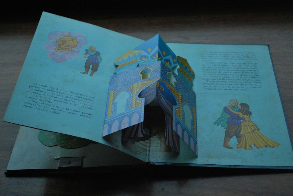 Aladino Y La Lampara Maravillosa (Un Libro Mágico)