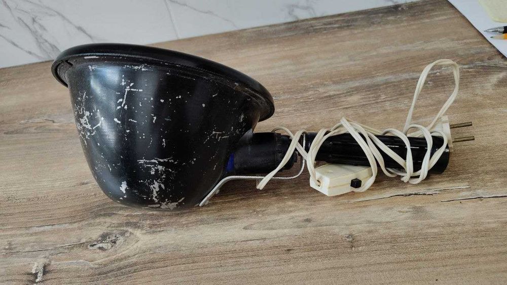 Лампа фіолетова лікувальна В корпусі