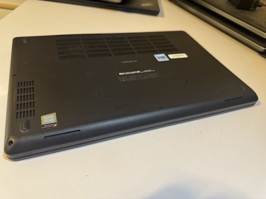 Dell Latitude 5591 15.6 FHD IPS  i5 8400H/16GB/256GB SSD