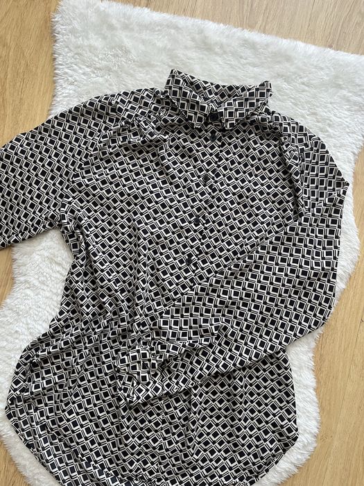 biało czarna koszula w romby