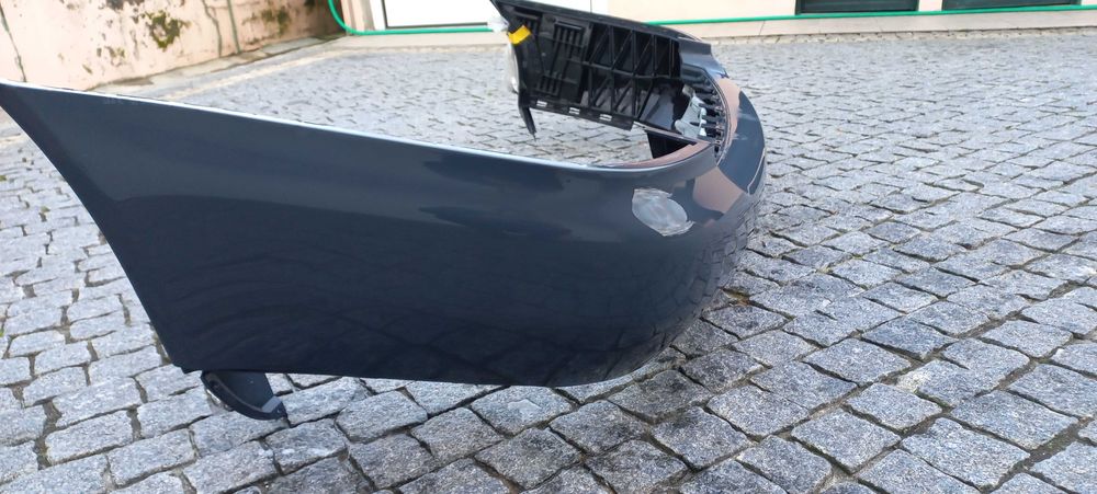 AUDI A4 B5 (8D)-NOVO Para-Choques Carrinha(1996 até 1999)NOVO ORIGINAL