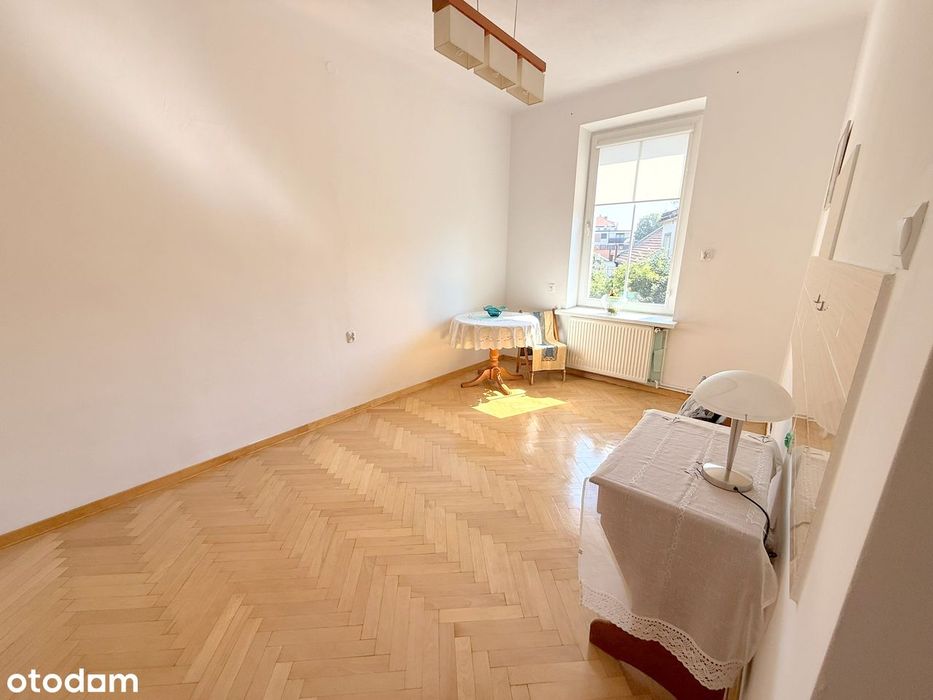 Dom z garażem w świetnej lokalizacji