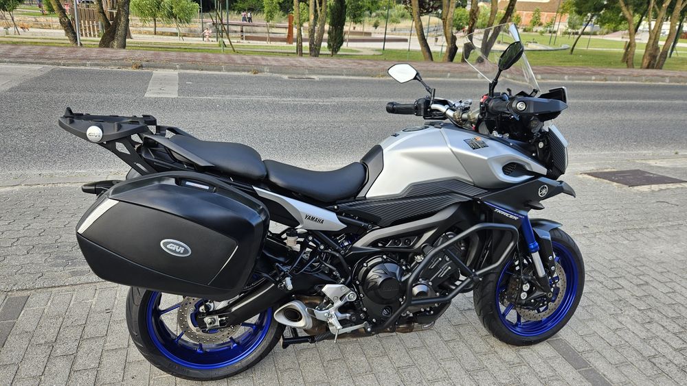 Yamaha tracer 900