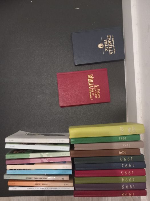 Livros Religiosos - Testemunhas de Jeová
