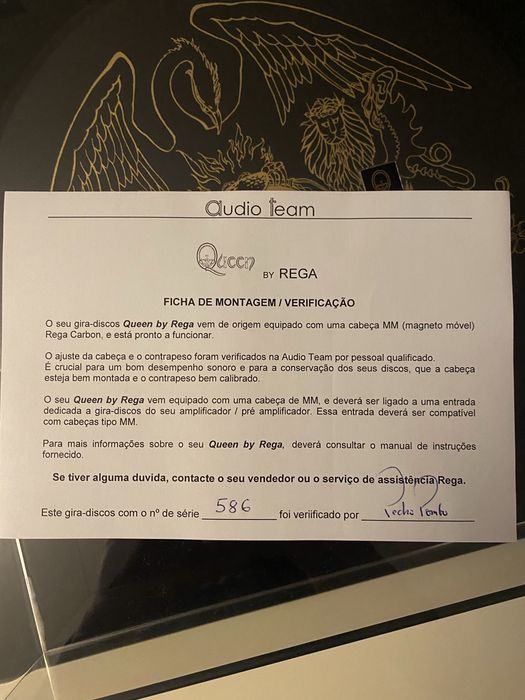 Gira discos Rega edição númerada dos Queen