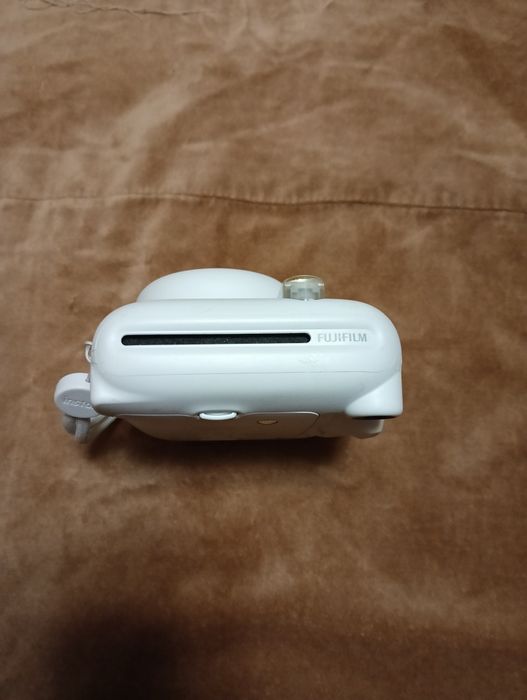 Фотоаппарат Fujifilm Instax Mini 11. Под востановление.