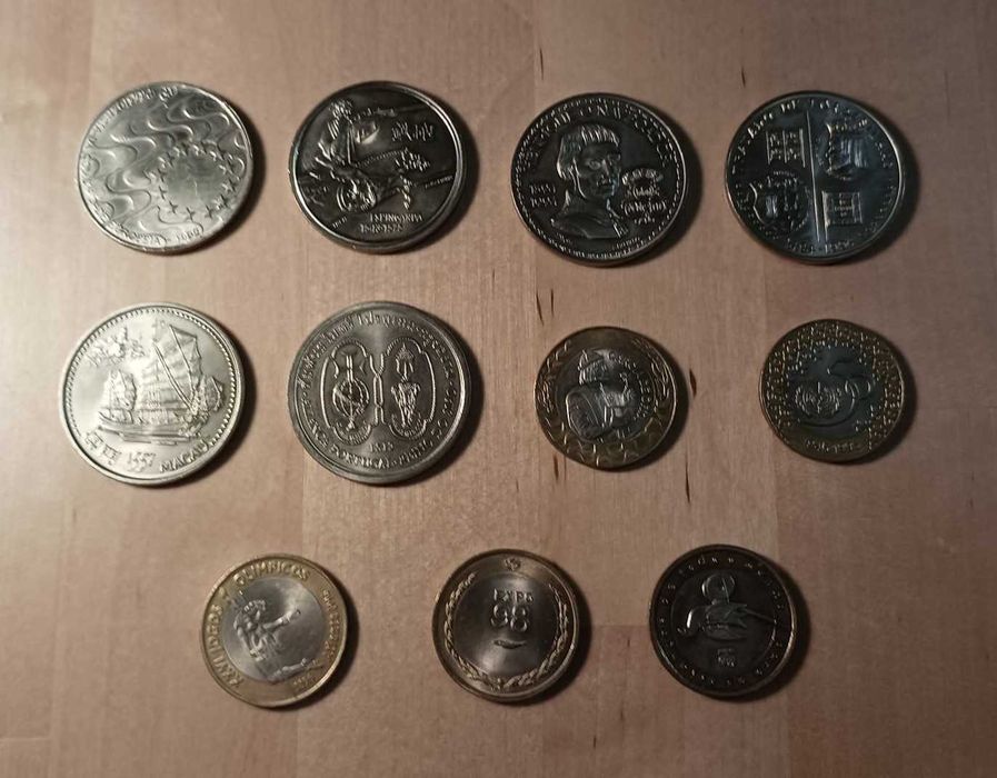 Moedas de 200 escudos da Republica Portuguesa