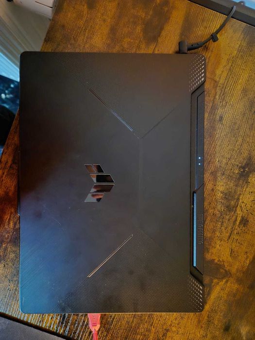 Laptop ASUS TUF GAMING F15 Cyberpunk 2077 Elden ring Arc Raiders + LOL