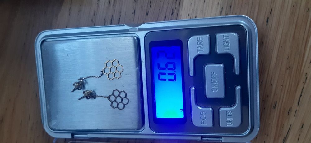 Złote kolczyki apart wiszące