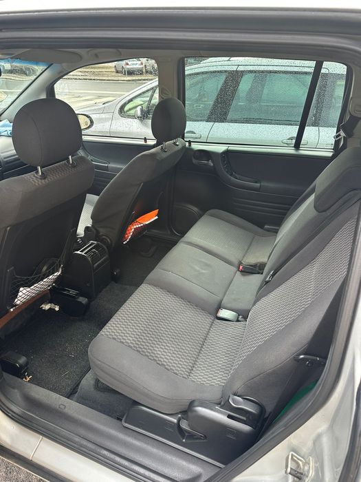 Opel zafira bom estado