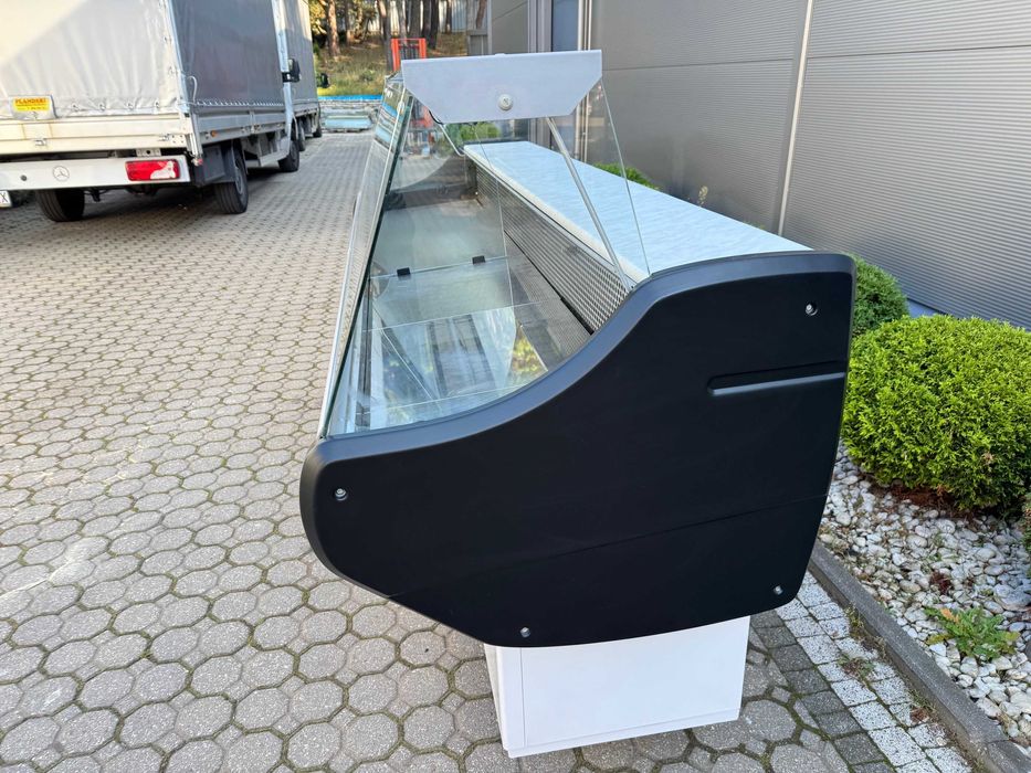 Lada witryna chłodnicza MAWI dł. 2.5 m. I inne urządzenia. GWARANCJA!!