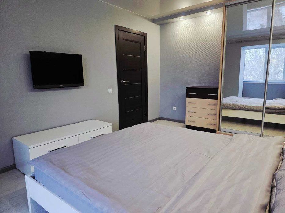 Подобово! Стильна квартира на Сонячному ТЦ Вавилон.