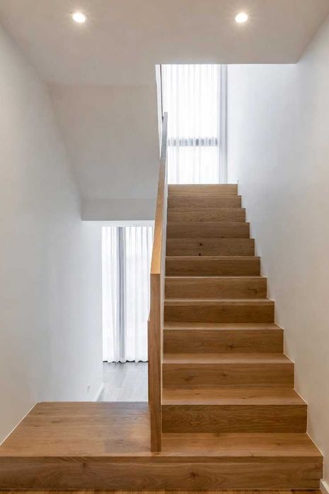 Schody drewniane na wymiar, dąb, jesion, buk - solidnie