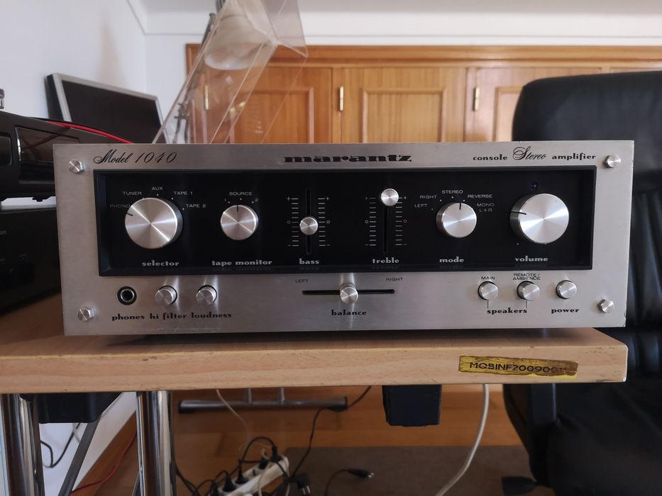 Amplificador Marantz 1040