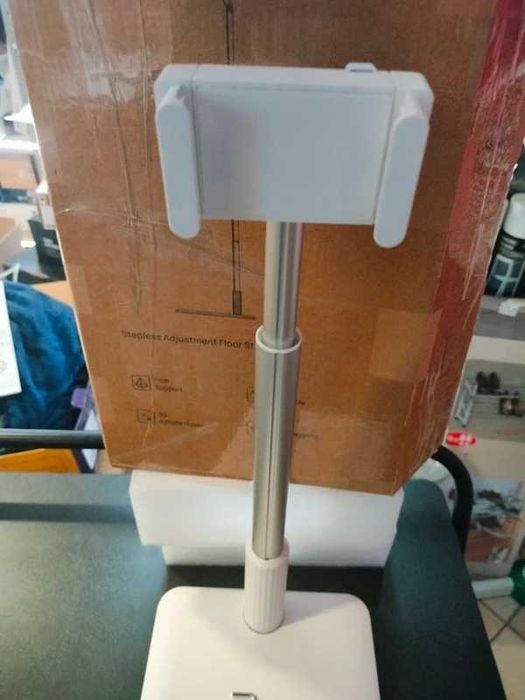 Uchwyt podłogowy na tablet i telefon obrotowy