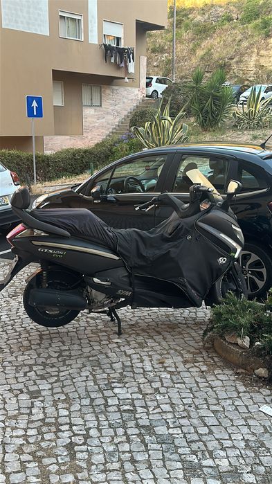 Vendo sym 125 - moto a andar mas com problema no motor