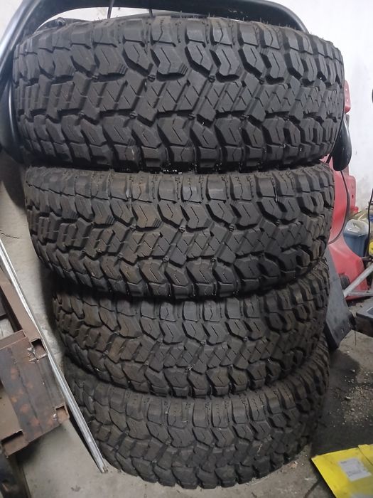235 75 15 Radar Renegade MT