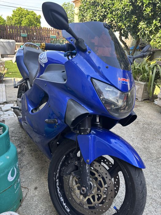 Vendo Honda CBR600 F4