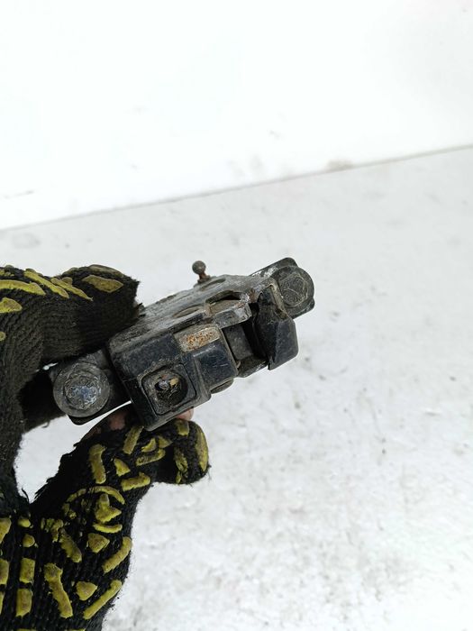 Замок кришки багажника BMW E34 Бмв е34