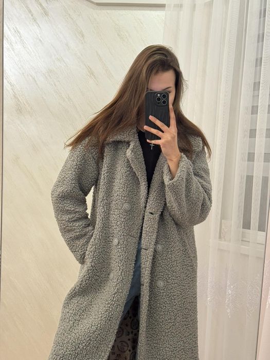 Шубка жіноча, сірого кольору