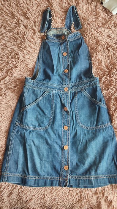 Дитячі речі, приблизно на 7-10 років на дівчинку