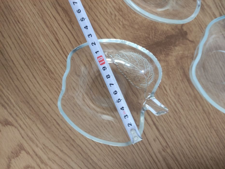 5 taças de vidro em forma de maçã