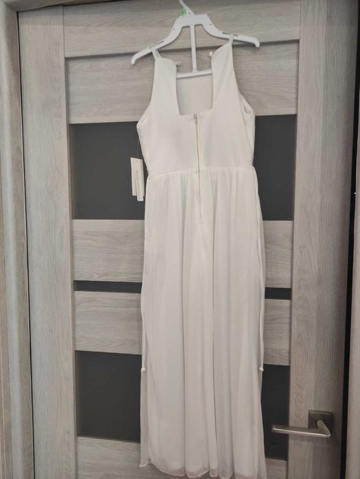 Дитяче довге біле плаття на 7 років