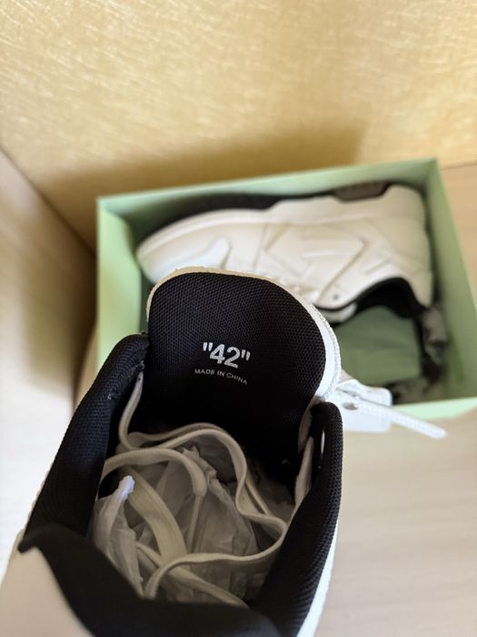 Кроссовки Out Of Office Off-White Odsy-1000