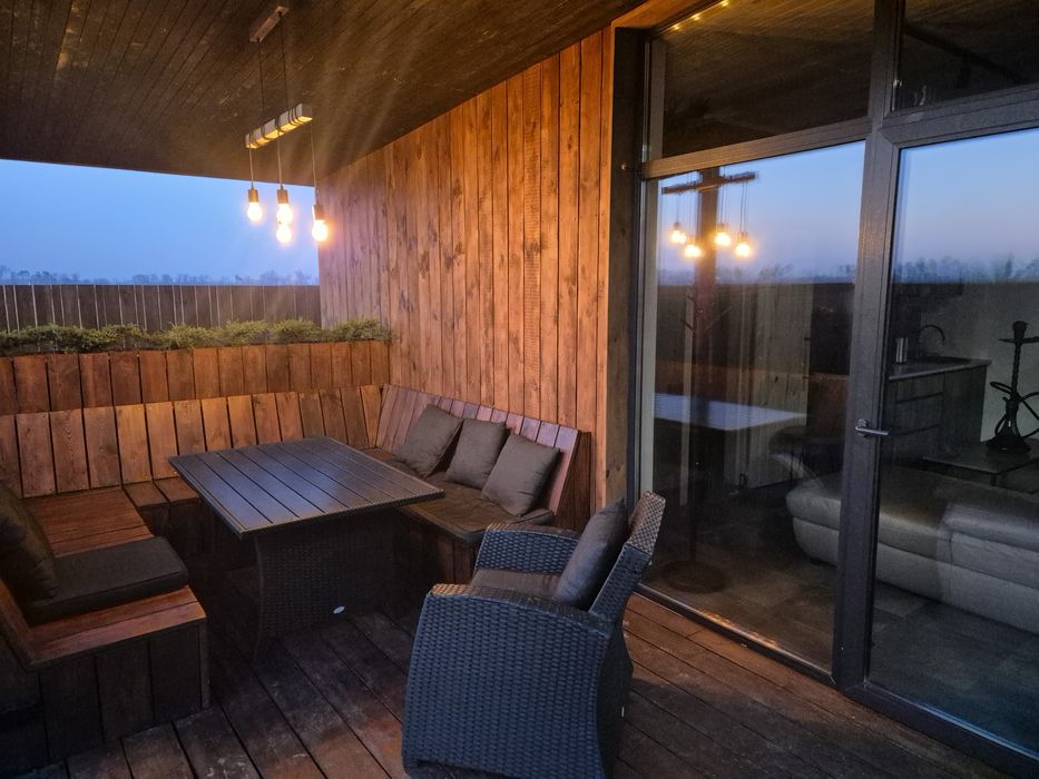 Відпочинок на природі,  подобово