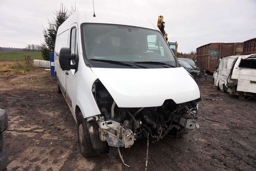 Renault Master III uszkodzony