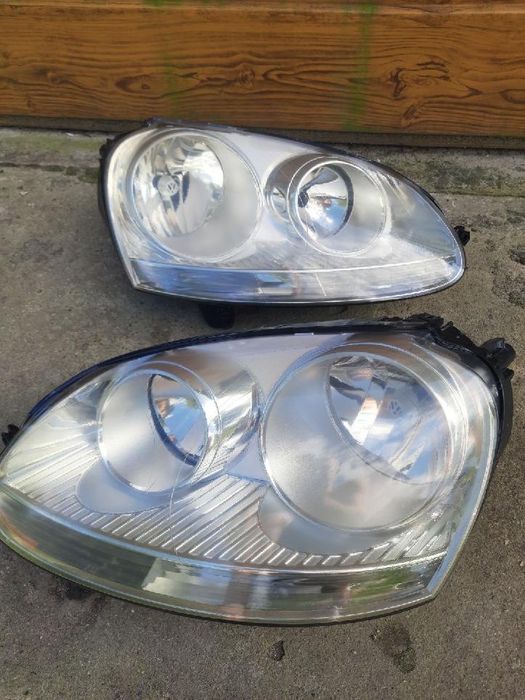 Reflektor vw golf V