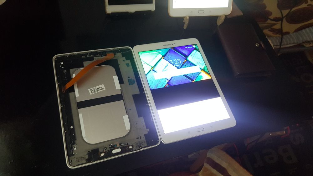 Galaxy tab s2  9,7 cala (2 sztuki na czesci)