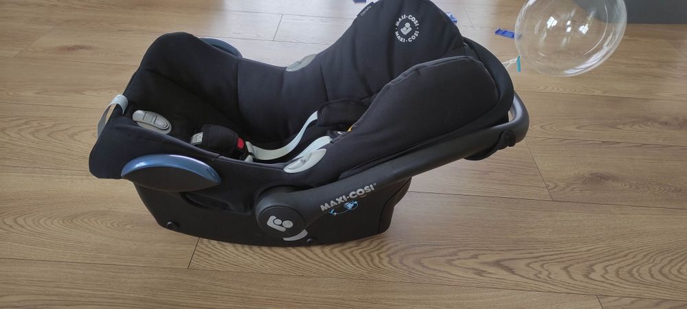 Fotelik Maxi Cosi Cabrio Fix plus baza bez isofix