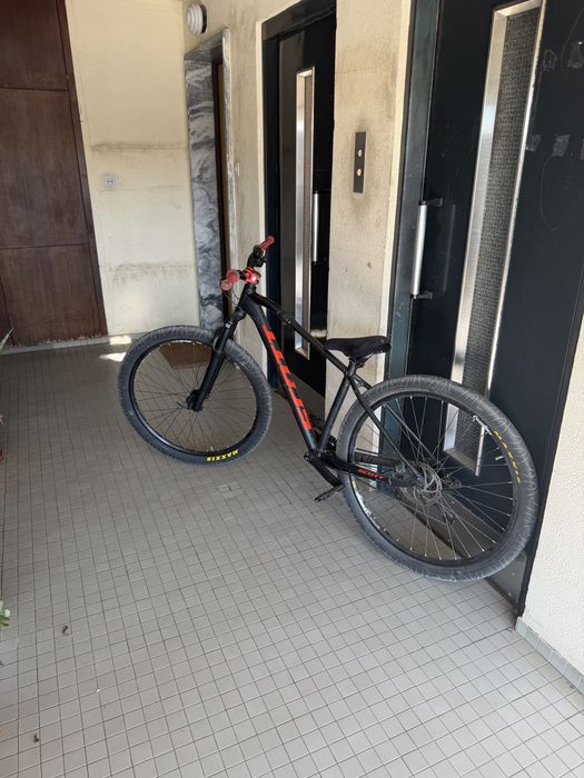 Bike montada para manobras