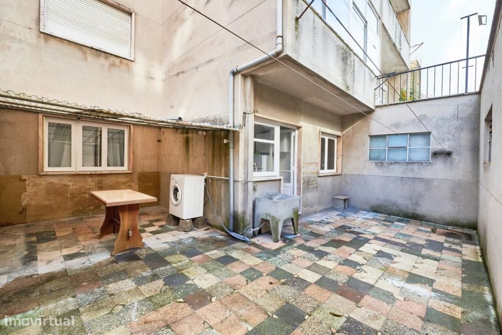 Quarto - localizado em Benfica Lisbon